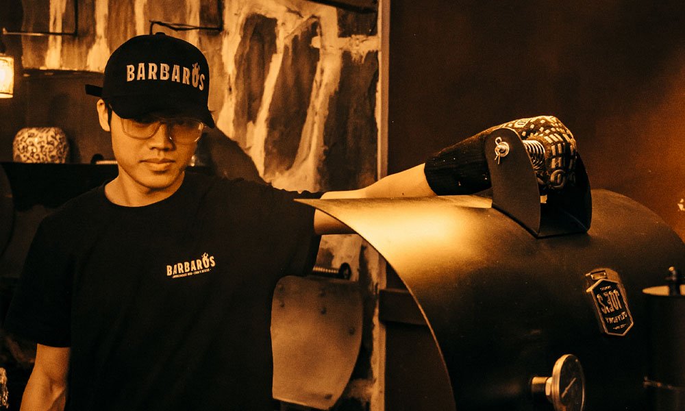 Đồ ăn thịt nướng hun khói tại nhà hàng Barbaros ở Tây Hồ, Hà Nội