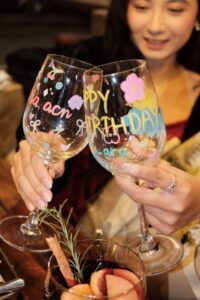 Vẽ Ly, Birthday Venue