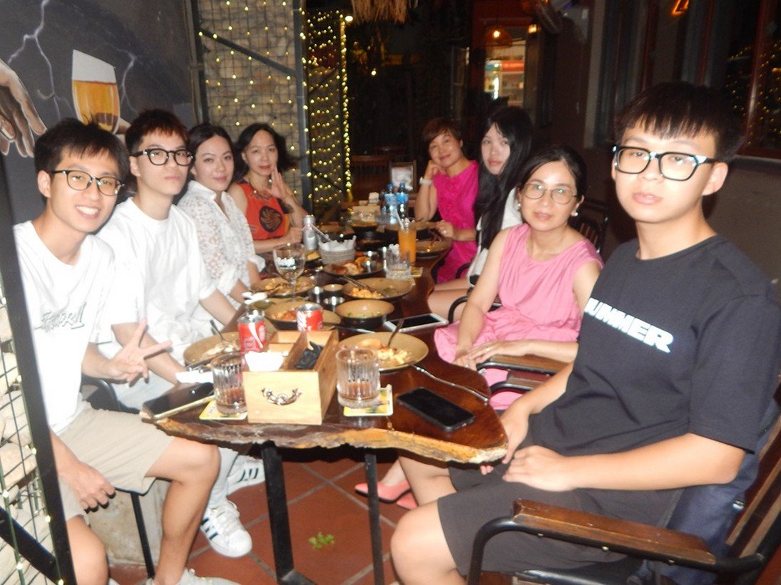 customers at Barbaros