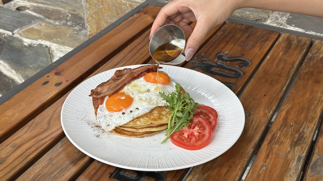 Fluffy Pancakes - Bacon & Fried Egg